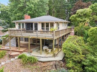 6381 Lakeview Dr, Buford, GA 30518