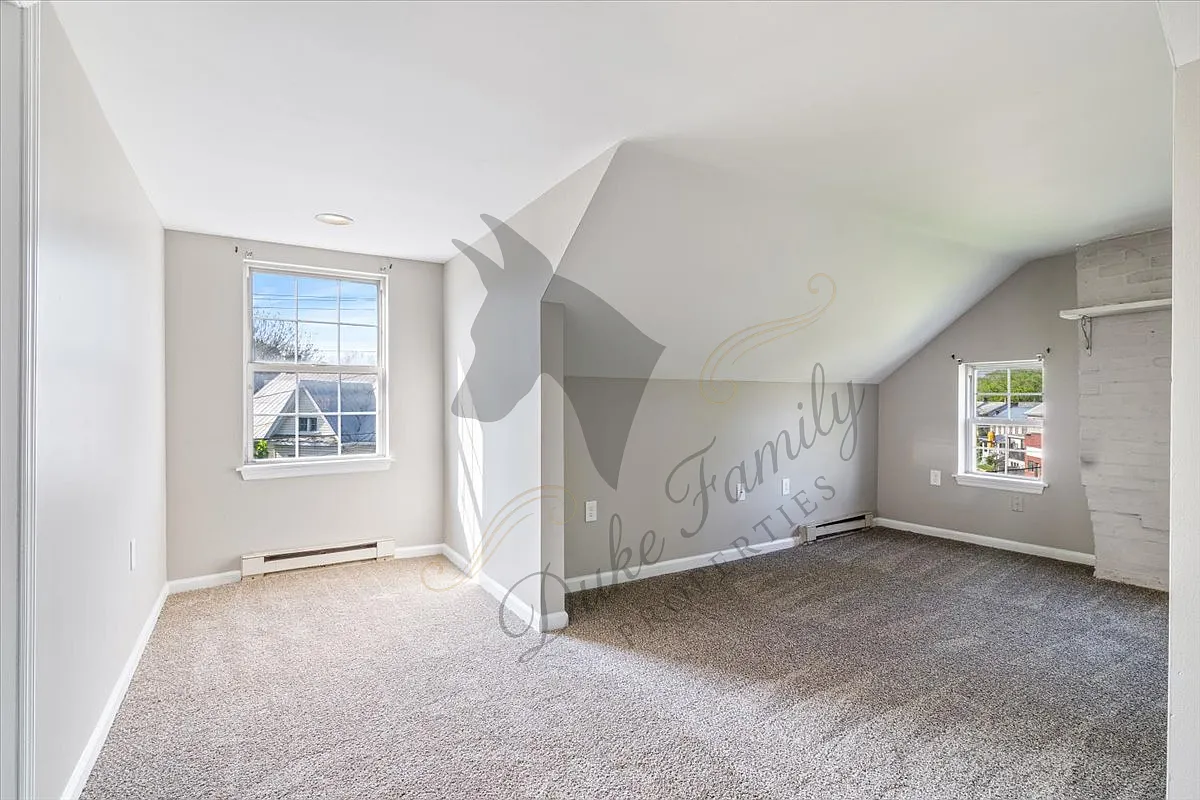 610 N Queen St — Photo 1