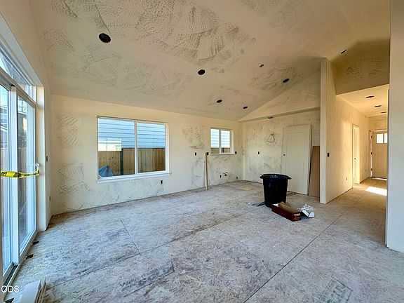 4th image of 86 Gangnes Dr