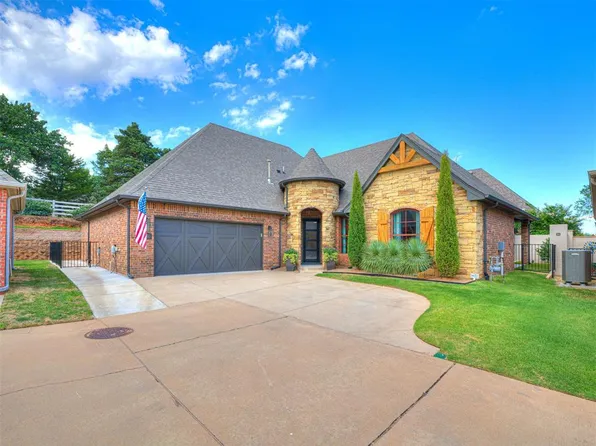 1065 Villas Creek Dr, Edmond, OK 73003