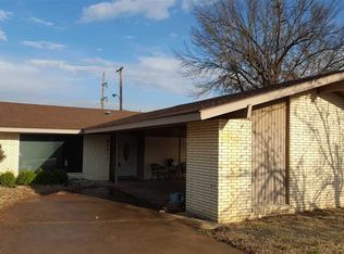 1135 Sunnybrook Ln, Enid, OK 73703