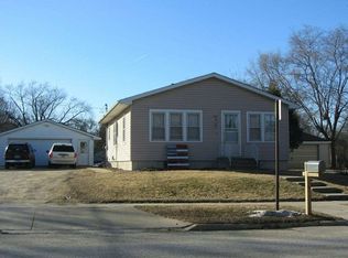 140 S Roosevelt Rd, Evansdale, IA 50707