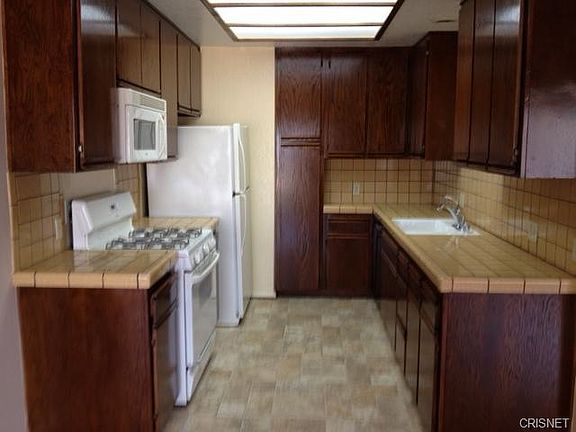 4th image of 5126 Laurel Canyon Blvd APT 8