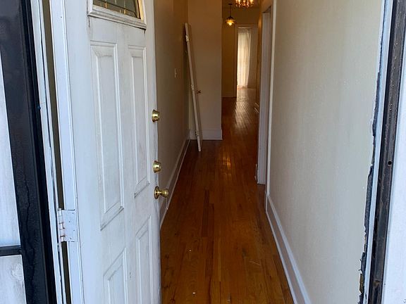 5th image of 832 Washington Ave #A