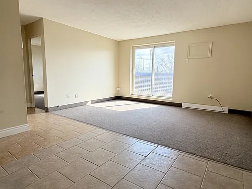 4 Dufferin St N #302 Photo 1