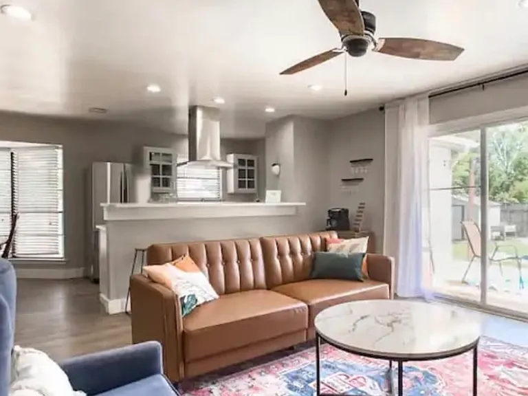 4214 Baywoods Dr — Photo 2