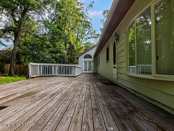 4th image of 755 White Oak Rd