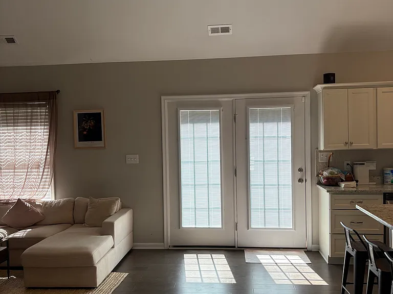521 Mantle Dr — Photo 3
