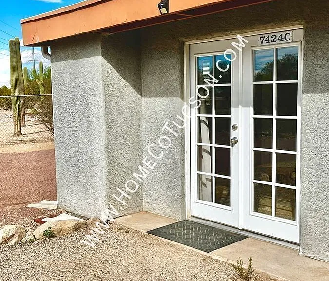 7424 N La Canada Dr #C — Photo 3