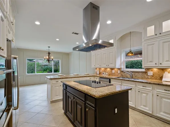 1315 Sugar Creek Blvd, Sugar Land, TX 77478