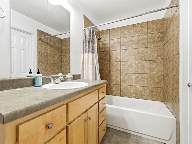 205 Pineview Dr #A — Photo 18