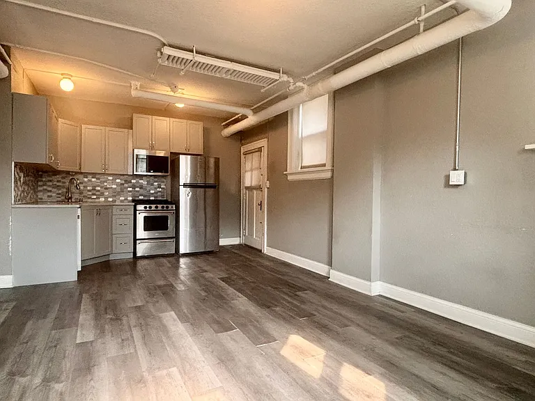 1444 N Humboldt Ave — Photo 3