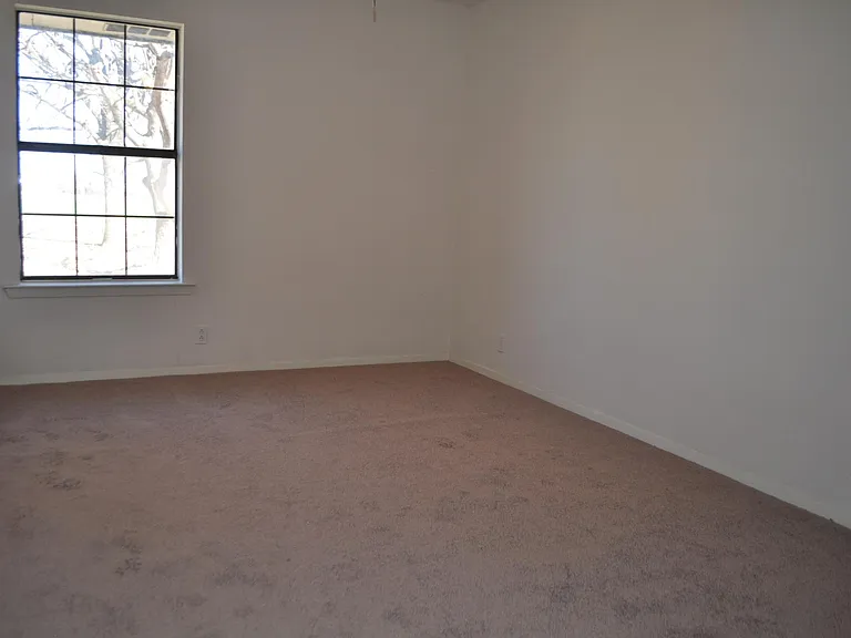 509 Stafford St — Photo 15