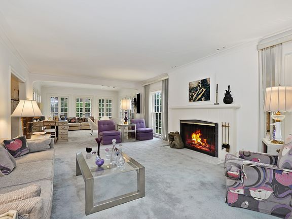 3rd image of 86 Indian Tree Dr