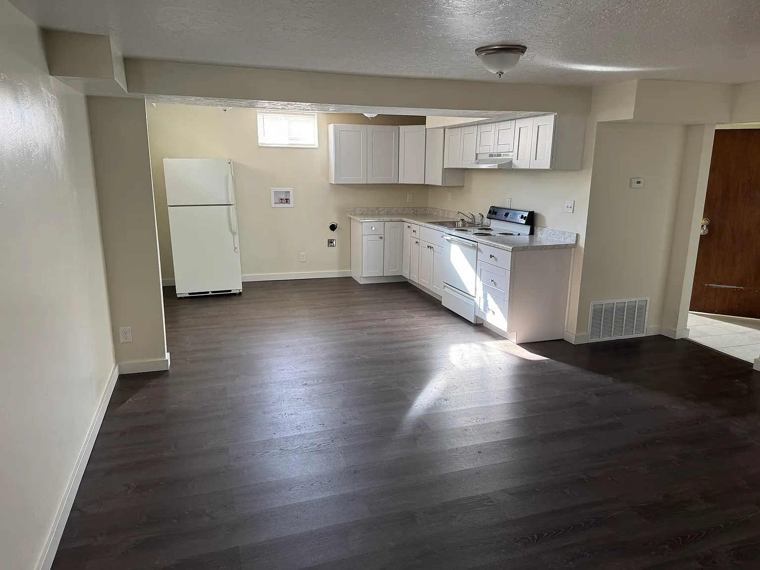 1223 Sheridan Dr — Photo 3