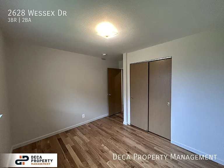 2628 Wessex Dr — Photo 13