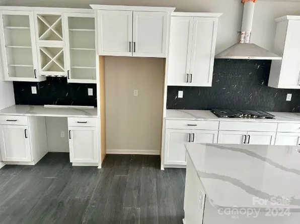 904 Mary Max Dr, Davidson, NC 28036