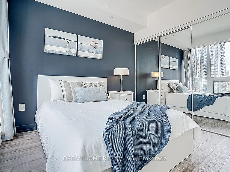 77 Shuter St #2611 — Photo 3
