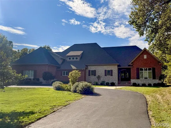 15 Ladue Mdws, Saint Louis, MO 63141