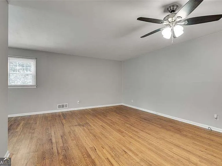 799 Marstevan Dr NE — Photo 11