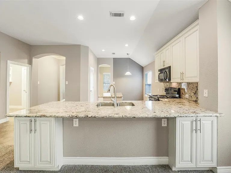 13715 Cypresswood Crossing Blvd — Photo 20