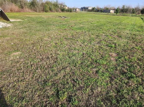 1996 Road 5704, Cleveland, TX 77327