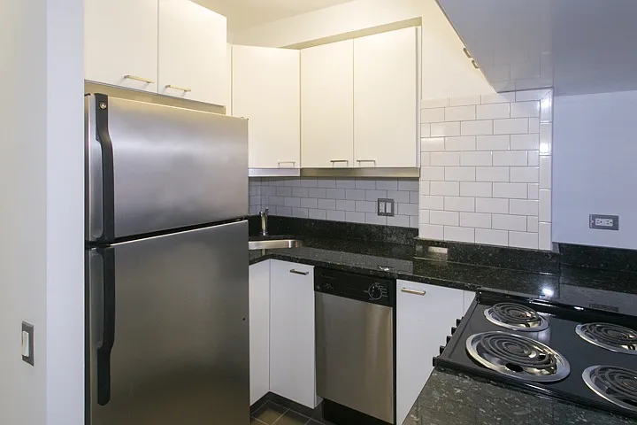 Algonquin Apartments — Photo 22