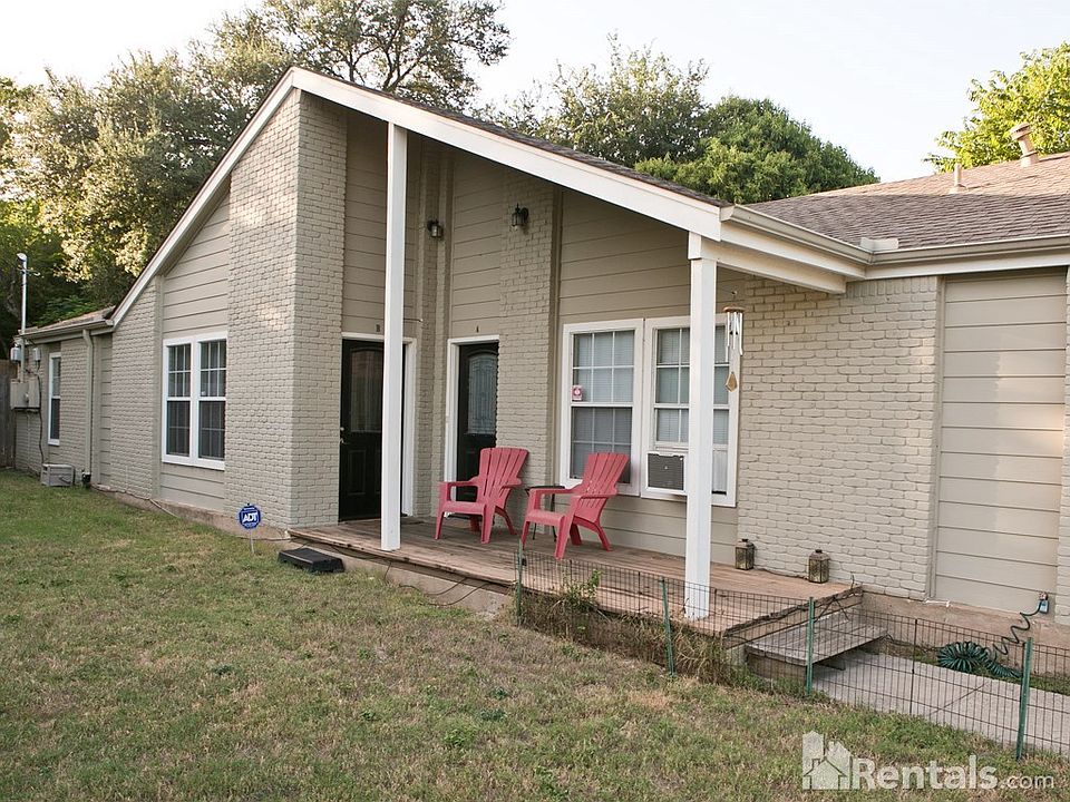 1st image of 3304 S Oak Dr #A
