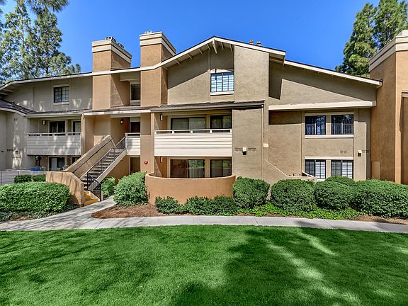 3rd image of 23855 Arroyo Park Dr #111