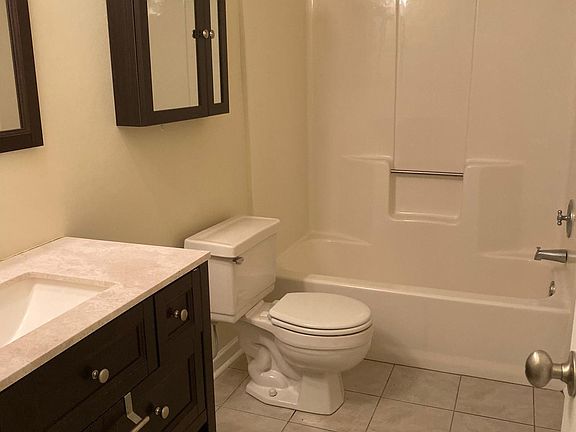 5th image of 4055 Coopers Hill Dr SE