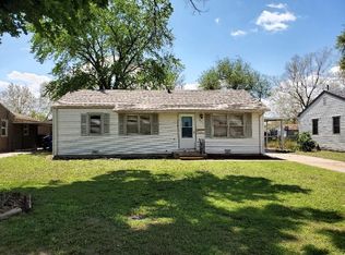 823 W Davis Dr, Wichita, KS 67217