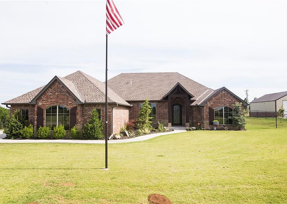 2nd image of 4602 Riata Cir
