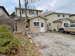 62 Corbett Dr, Barrie, ON L4M 5V2