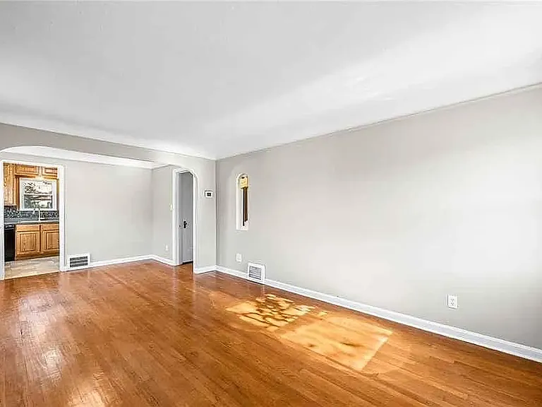 6906 Gerald Ave — Photo 12