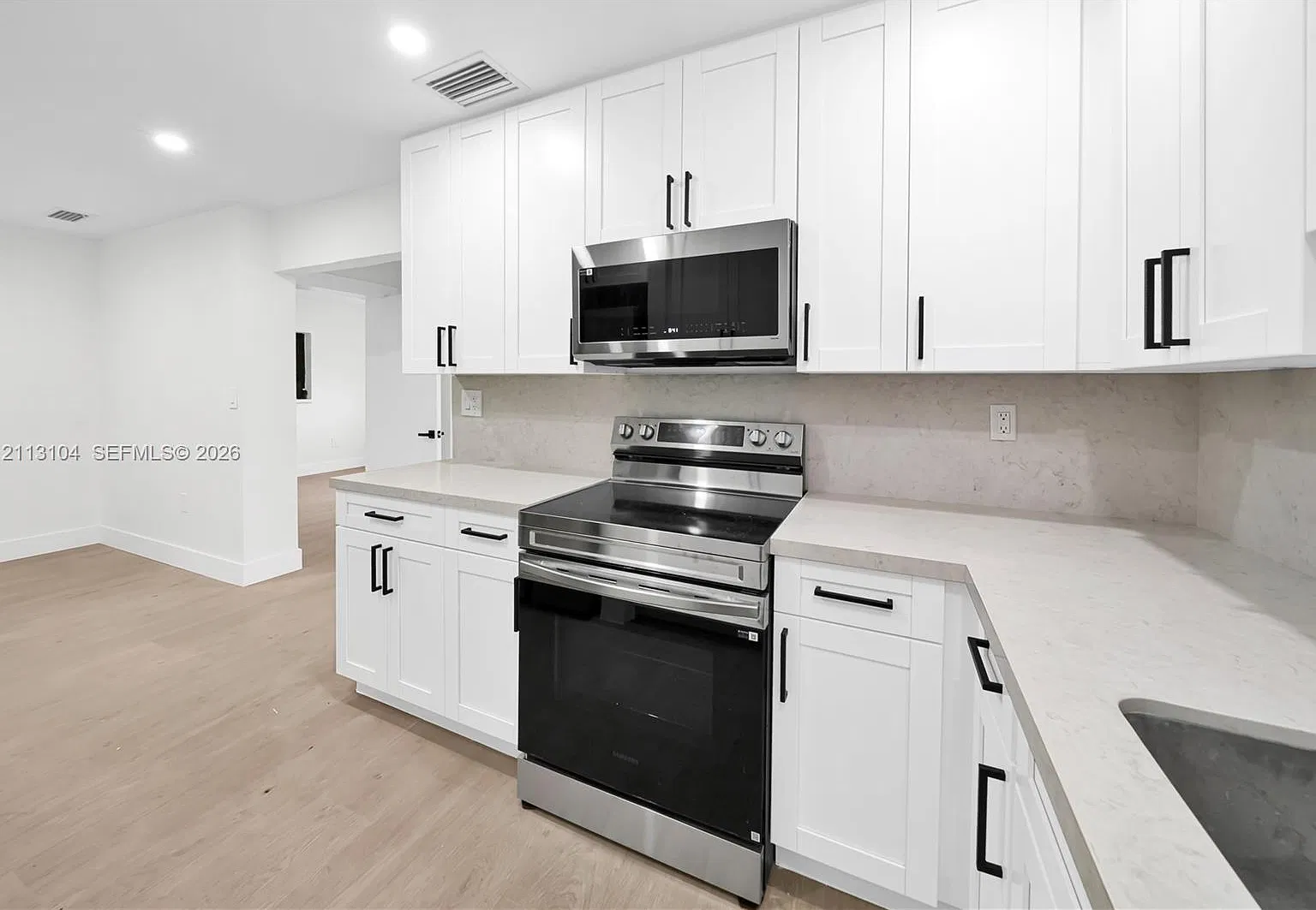 7300 SW 12th St — Photo 4
