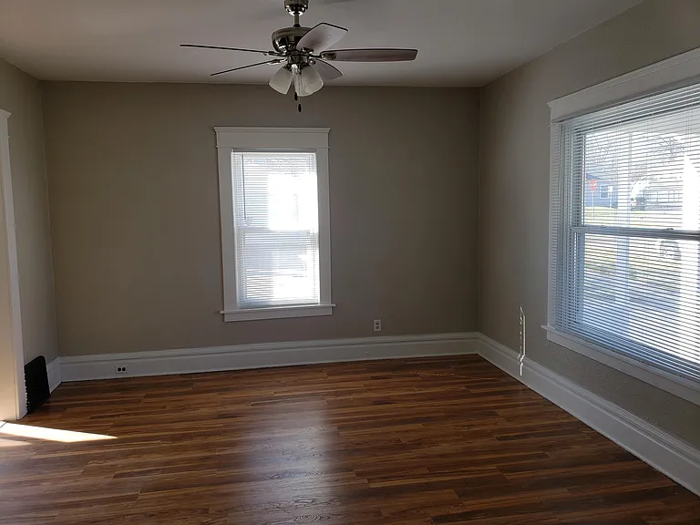 610 N Sycamore St #1 — Photo 3