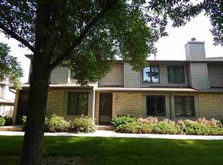 962 Westside Dr, Iowa City, IA 52246