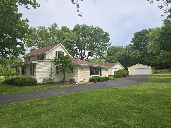 2170 New Milford School Rd, Rockford, IL 61109