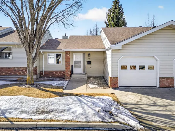 903 109th St NW #30, Edmonton, AB T6J 6R1