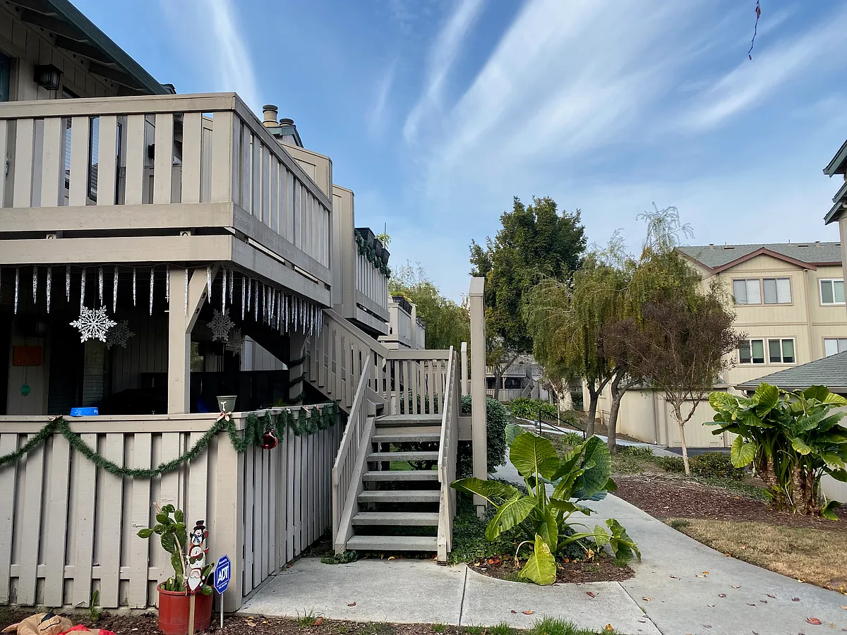 Building Photo - 370 Coyote Creek Cir