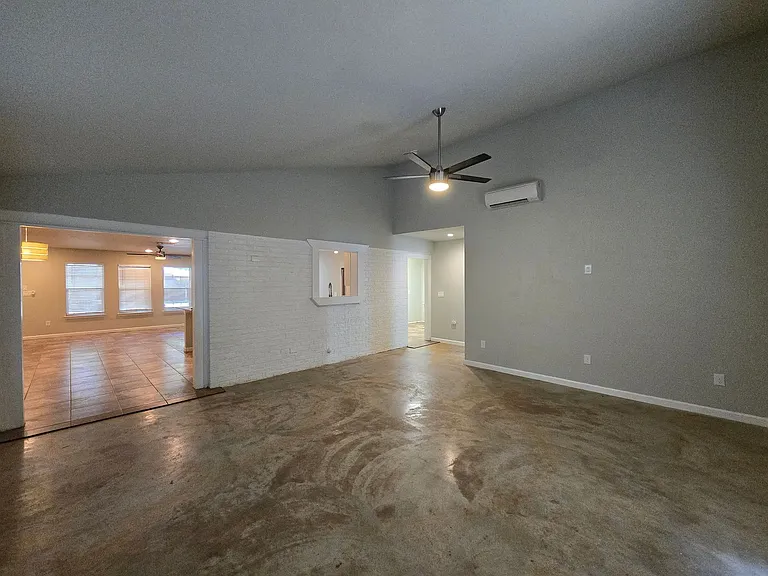 1360 Poppy Ln — Photo 14
