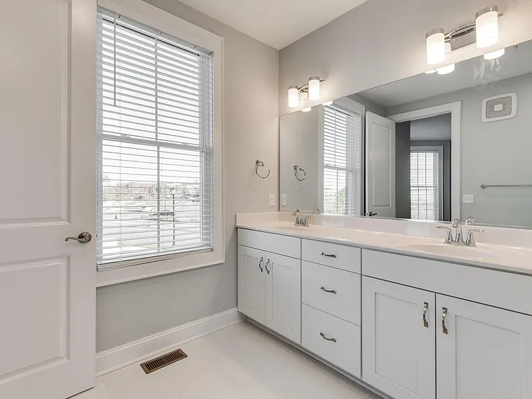 392 Armitage Walk #A — Photo 18
