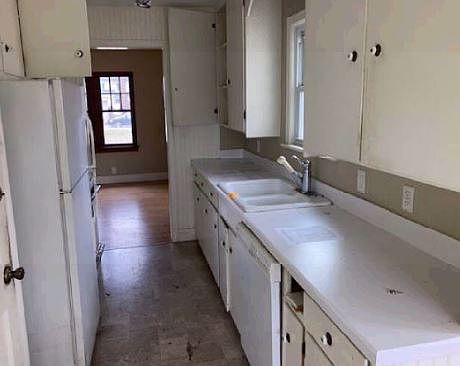 3rd image of 210 N 5th St