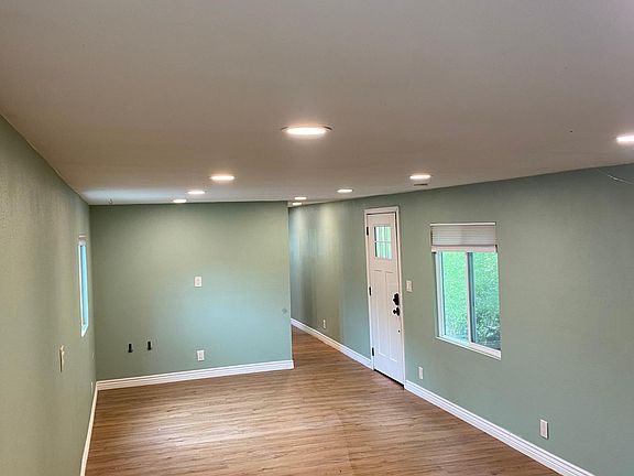 5th image of 3102 Finley Rd #B