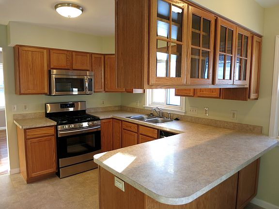 5th image of 939 N Verlinden Ave