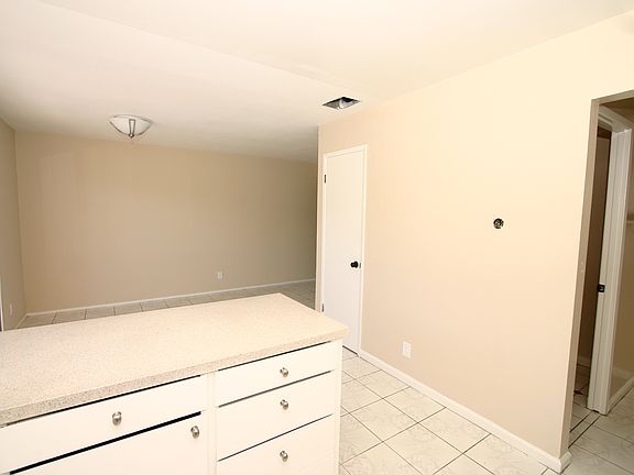 4th image of 5470 Don Diablo Ct