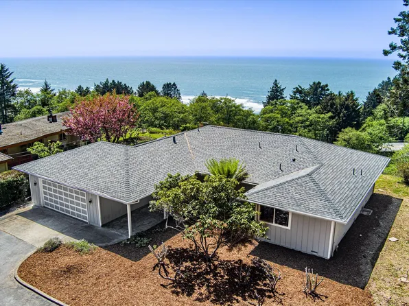 609 Ferncrest Rd, Trinidad, CA 95570