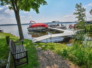 2129 W Shore Dr, Delafield, WI 53018