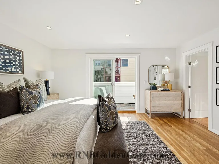 60 Bessie St #B — Photo 21