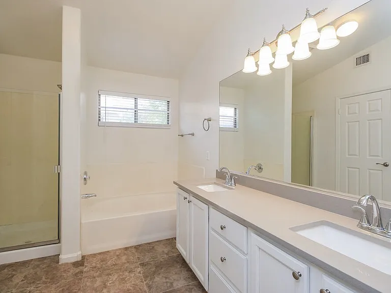 748 W Dublin St — Photo 10
